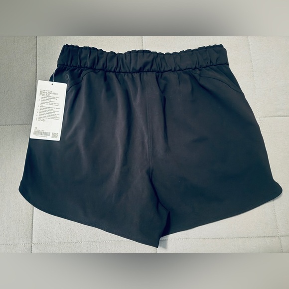 NWT Lululemon Stretch Luxtreme High-Rise Short 3.5" in Black - Picture 6 of 7